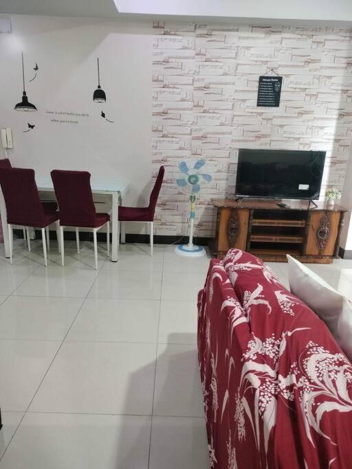 Cubao Manhattan Heights, Unit 8Bc Tower B, 1 Br Manila Exterior foto