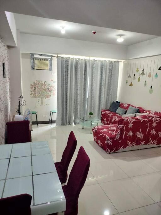 Cubao Manhattan Heights, Unit 8Bc Tower B, 1 Br Manila Exterior foto