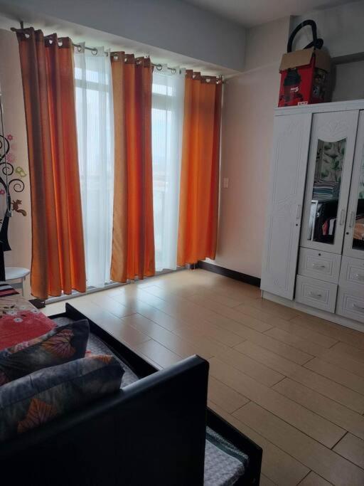 Cubao Manhattan Heights, Unit 8Bc Tower B, 1 Br Manila Exterior foto